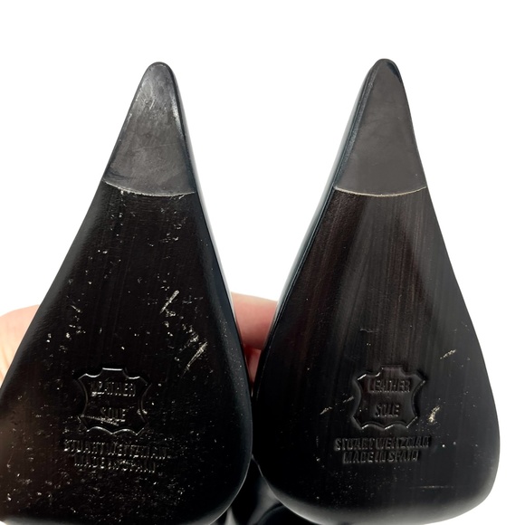 Stuart Weitzman women's black leather point toe pumps size 8 wide - Picture 12 of 16